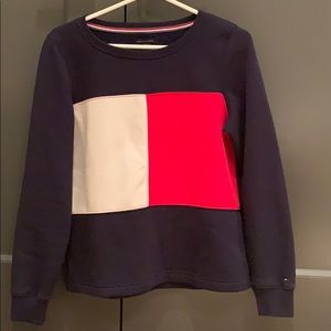 Never worn XS women’s Tommy Hilfiger crewneck